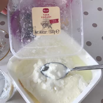 Yoğurt Paketinde Şok Edici Metal Parça