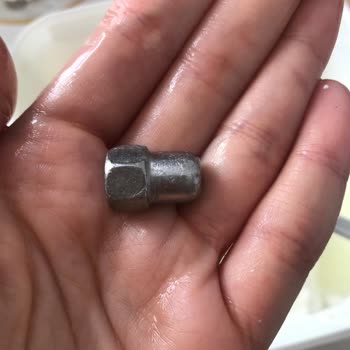 Yoğurt Paketinde Şok Edici Metal Parça