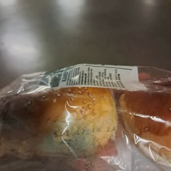 Küflenmiş Ürün Ve Tekrarlanan Mağaza Sorunları