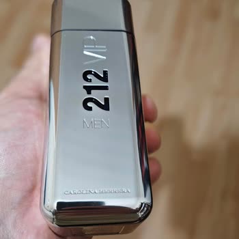 Caroline Herrera 212 VIP Parfümünde Kalıcılık Sorunu