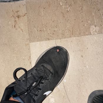 Dayanıksız Ayakkabı Ve Yetersiz Müşteri Hizmeti