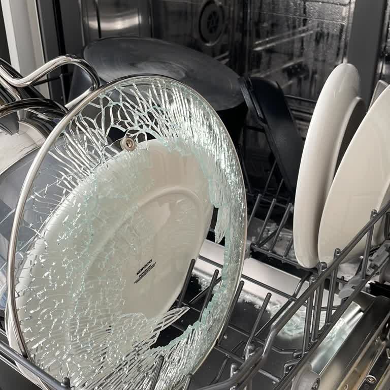 Korkmaz Mutfak Eşyaları Patlayan Tencere Kapağı Tehlikesi