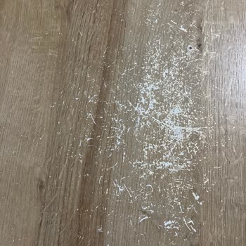 Bellona Yemek Masası: Çiziklerle Dolan Hayal Kırıklığı