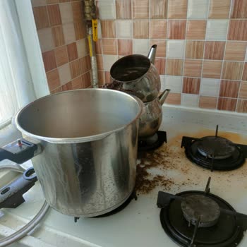 Patlamaz Denilen Düdüklü Tencerenin Patlama Şoku