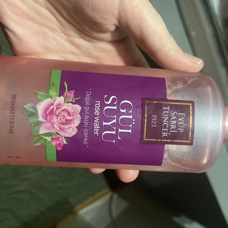 Eyüp Sabri Tuncer Gül Suyu Yüzümde Yanma Ve Kızarıklık Yaptı