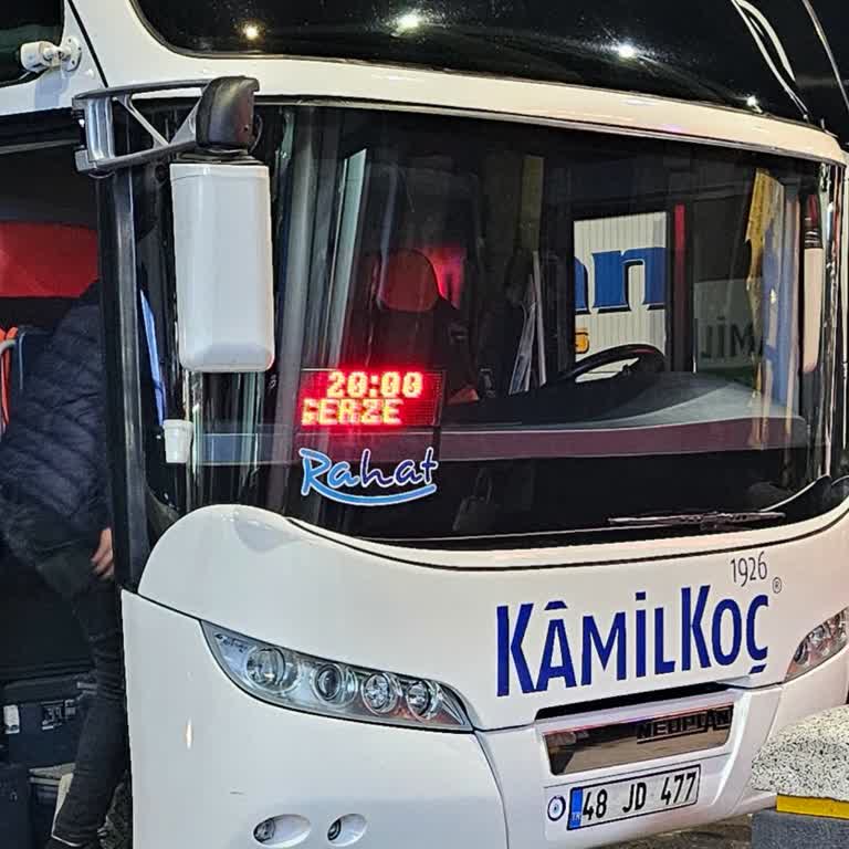 Otobüsün 45 Dakika Gecikmesi Ve Şoför Yardımcısının Tavrı
