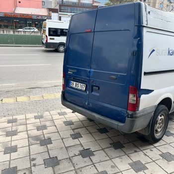 Sürat Kargo'nun Kurumsal Kimlik Eksikliği Ve Saygısız Tavırları