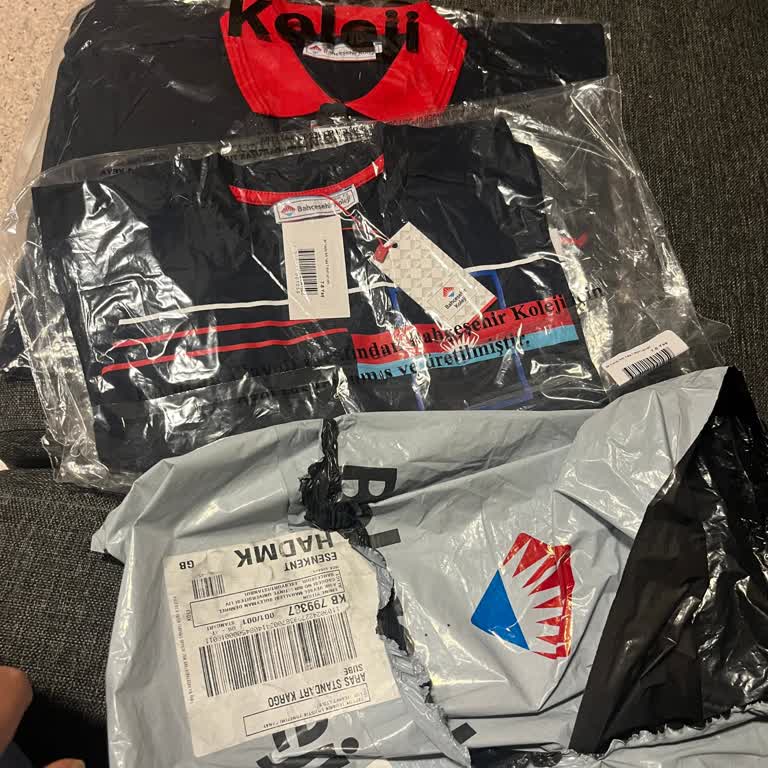 Bahçeşehir Koleji Kıyafet Siparişlerinde Sorunlar