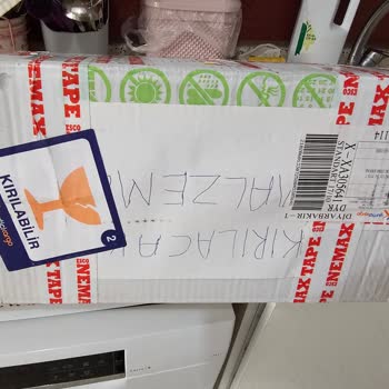 Kırık Bal Kavanozu Ve Özensiz Taşıma