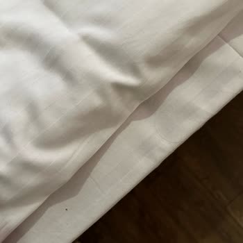 Forced to Pay for Dirty Room at Kars Hotel Kent Ani Despite Not Staying