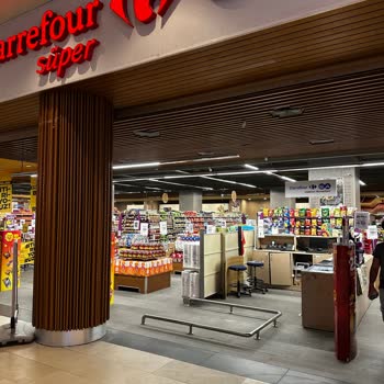 Carrefour SA İzmir'de Alışveriş Arabası Krizi