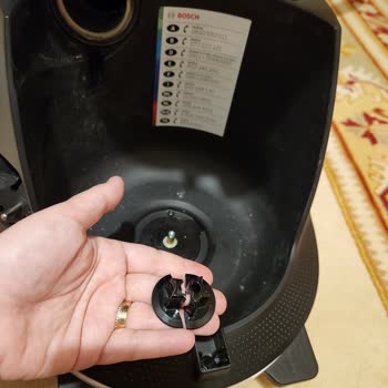 Bosch Serie 8 Süpürge: Kırılan Parça Ve Uzun Bekleme Süresi