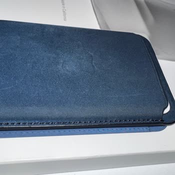 Apple MagSafe Cüzdan'da Renk Atması Sorunu