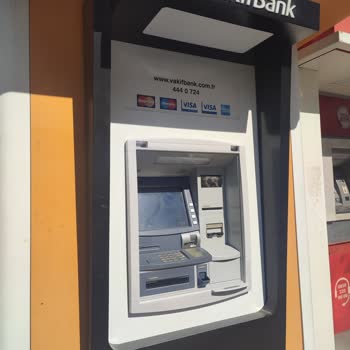 ATM Parayı Yuttu, Kredi Faizi İşleyecek