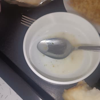 Yemekhanede Hijyen Sorunu: Öğle Yemeğinde Solucan