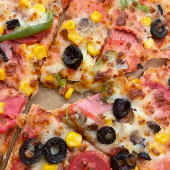 Found a Wire in Domino’s Pizza – No Response After Reporting Serious Safety Issue