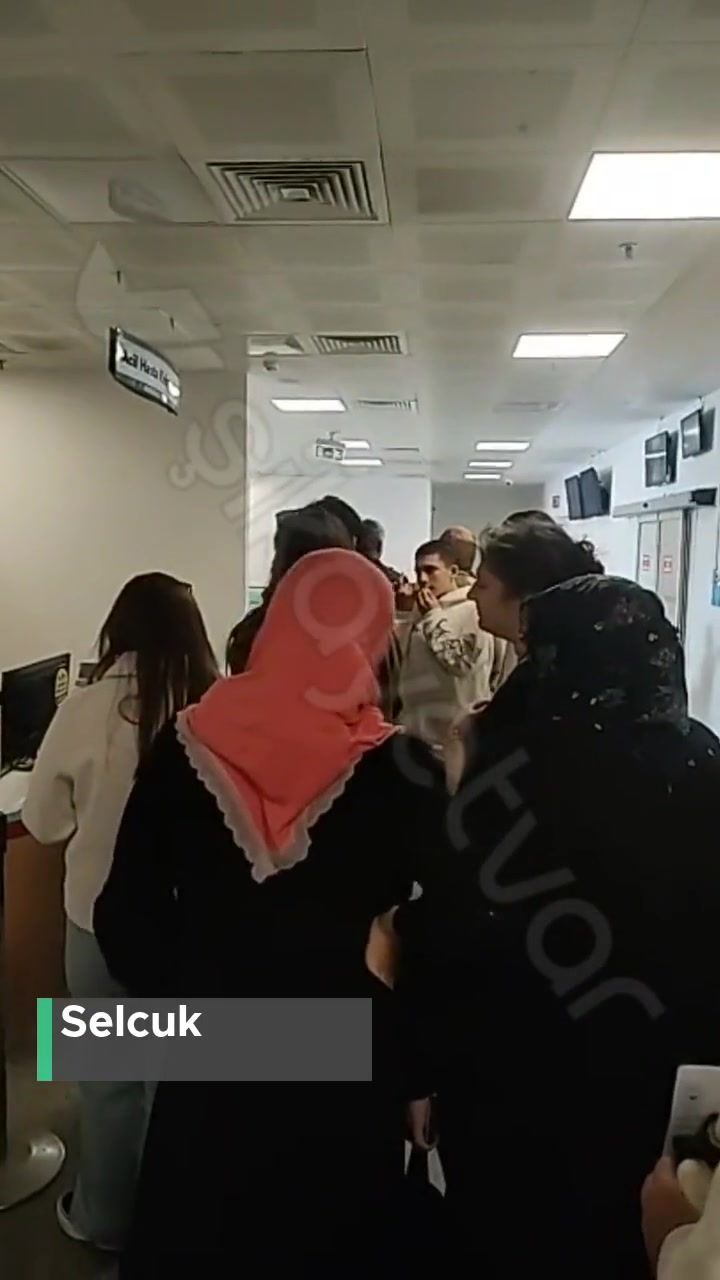 Mehmet Akif Ersoy Devlet Hastanesi Acil Kayıt Bölümünün Hali! videonun kapak resmi