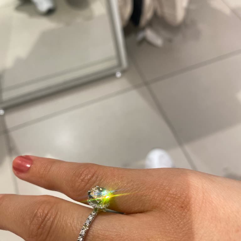 Kısa Sürede Taş Düşen Yüzük Hayal Kırıklığı