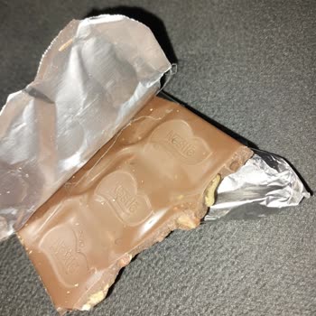 Nestle Damak Çikolatada Şok Edici Kurt Problemi