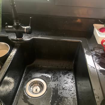 Nuevo Seramik Batarya Su Sıçratıyor