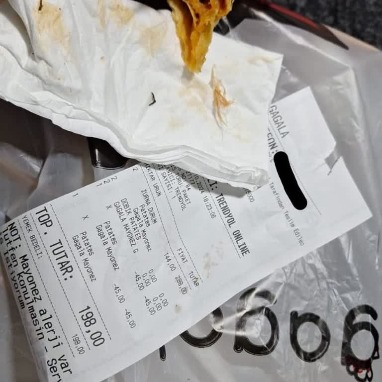 Tavuk Tüyü Şoku: Yemek Keyfimiz Kaçtı