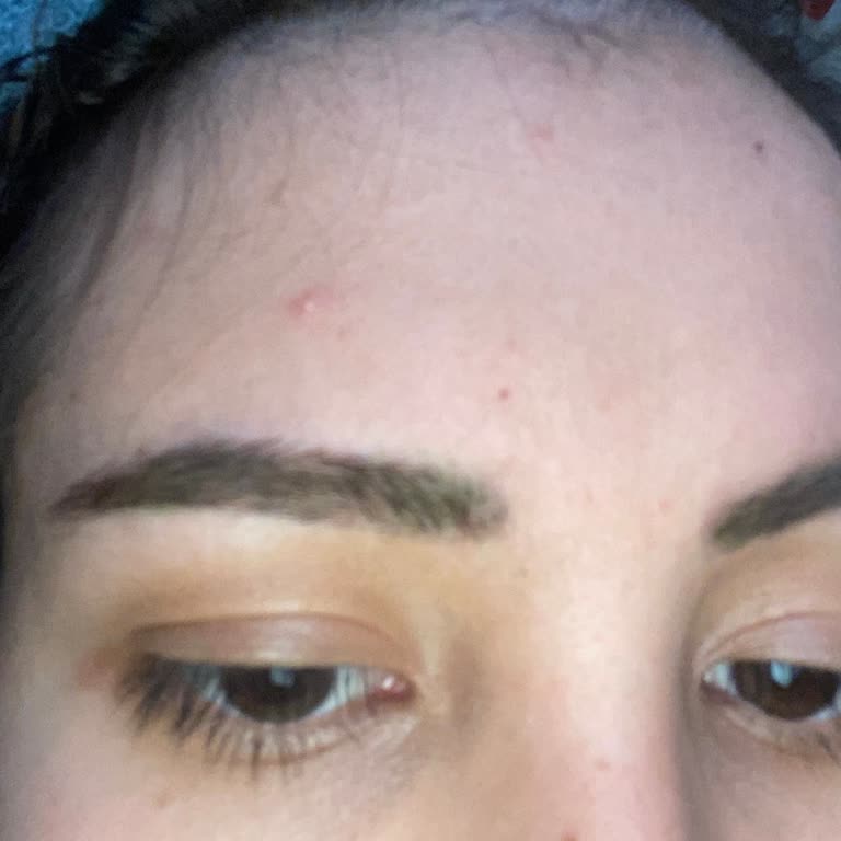 Maybelline Kaş Boyası Beklenmedik Yeşil Sonuç Verdi