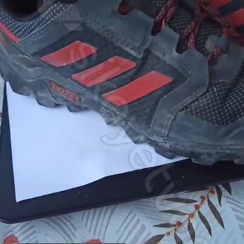 Adidas Ayakkabı İç Kısmında Yırtılmalar Mevcut