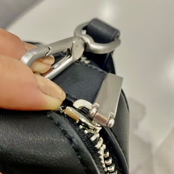 Calvin Klein Bag Worn Out in Less Than 2 Months – Metal Fading Issue Ignored