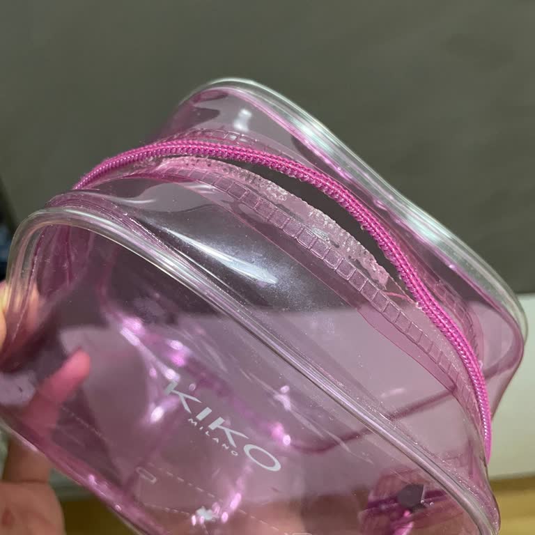 Kiko Milano Mini Makeup Bag Stitches Came Apart After Short Use