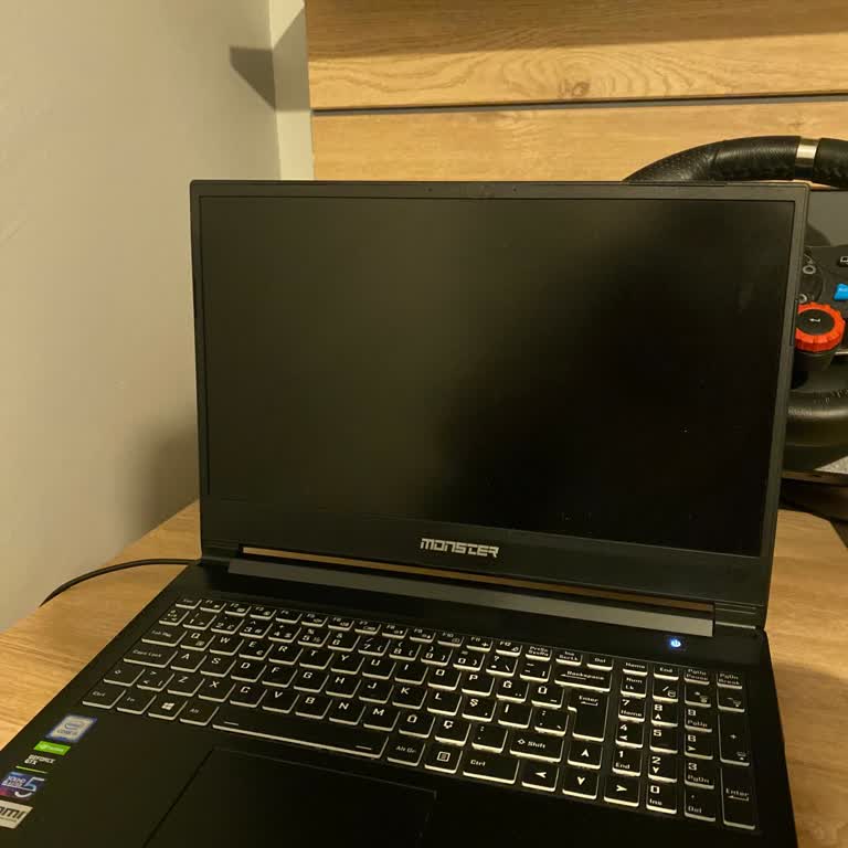 Monster Dizüstü Bilgisayarın Sürekli Kapanma Sorunu