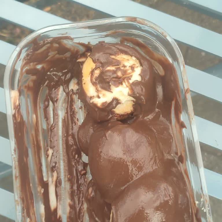 Hayal Kırıklığı: Su Soslu Profiterol Faciası