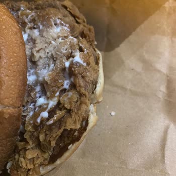 Kokmuş Hamburger Ve Yetersiz İade