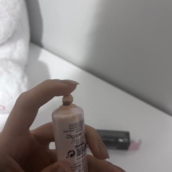 Kırık Kapaklı Fondöten Hayal Kırıklığı