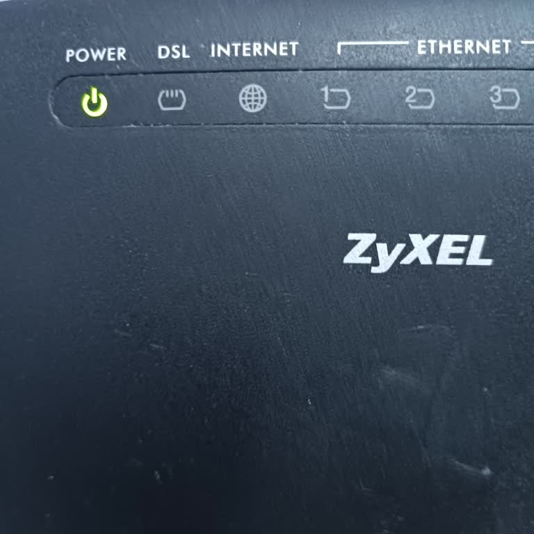 Sürekli Kesilen İnternet Ve Yetersiz Müşteri Hizmetleri