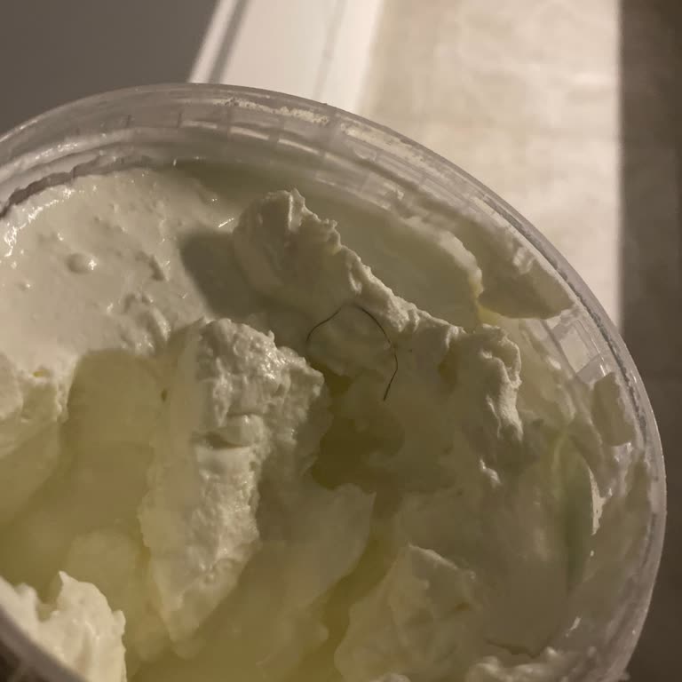 Yoğurt Skandalı: Üründen Çıkan Kıl Şoku