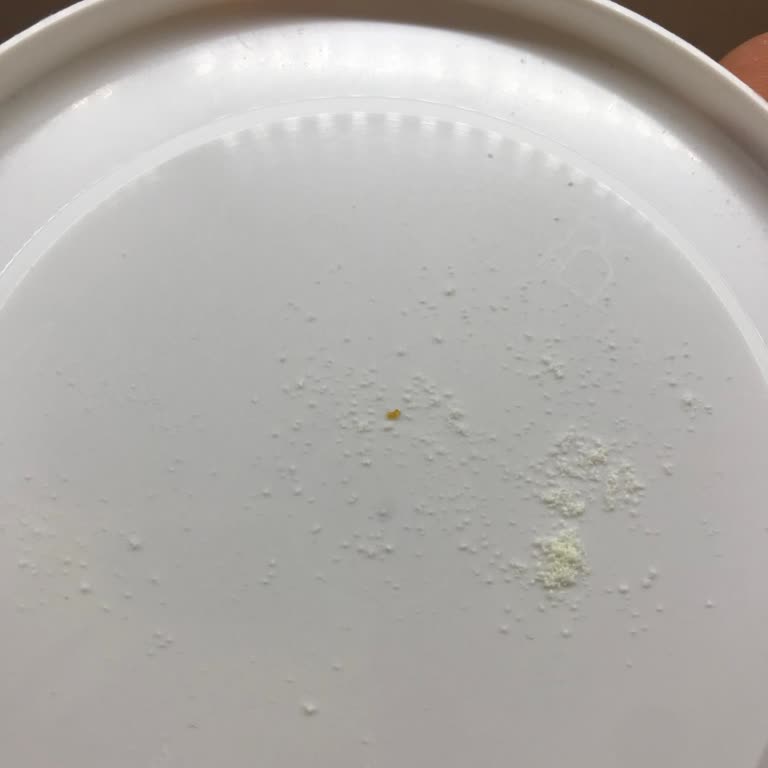 Bebek Maması İçindeki Şüpheli Cisimler