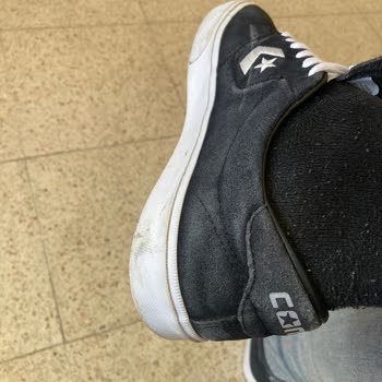 Converse Ayakkabıda Renk Solması Sorunu