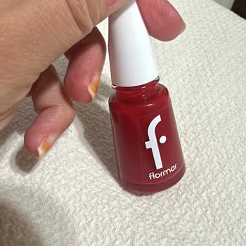 Flormar Ojesi Tırnakta Kalıcı Lekeler Bırakıyor!