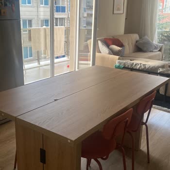 Vivense'den Gelen Hayal Kırıklığı: Kırık Masa Ve Çaresiz Müşteri Hizmetleri