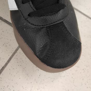 Adidas Ayakkabıda Hayal Kırıklığı: İade Ve Değişim Sorunu
