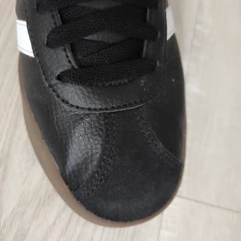 Adidas Ayakkabıda Hayal Kırıklığı: İade Ve Değişim Sorunu