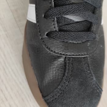 Adidas Ayakkabıda Hayal Kırıklığı: İade Ve Değişim Sorunu