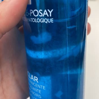 La Roche-Posay Effaclar Contained White Spots Before Use