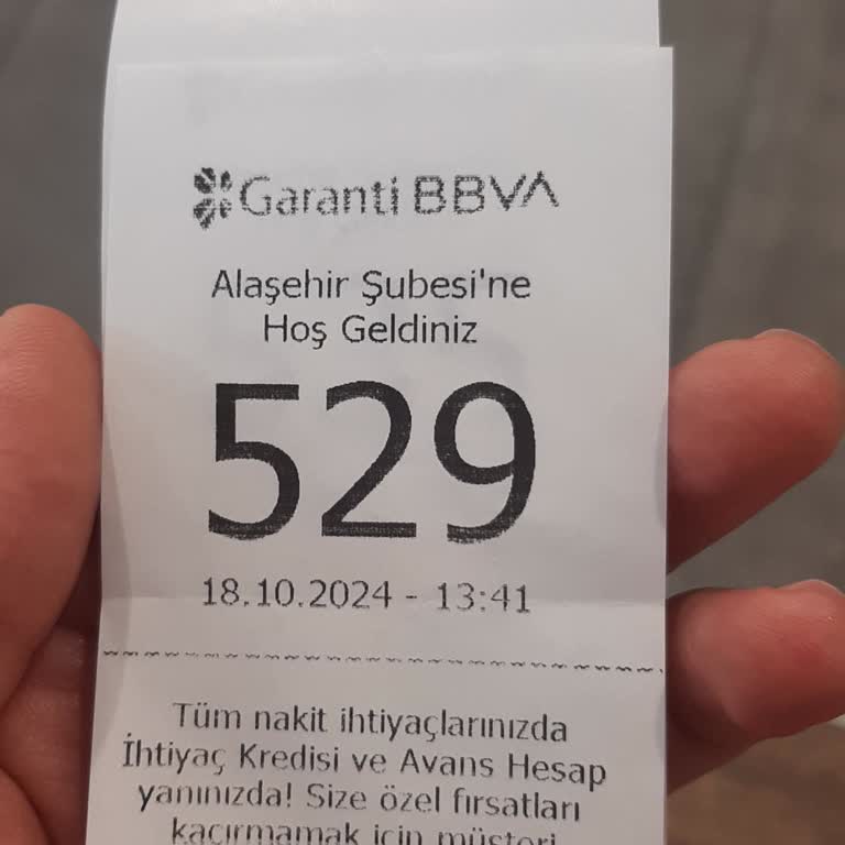 Garanti Bankası Alaşehir Şubesinde Saatlerce Bekleme Çilesi