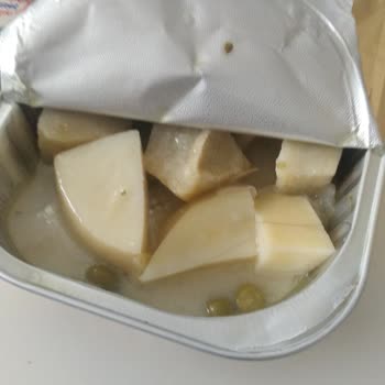 Pakette Hijyen Skandalı: Saç Çıktı!