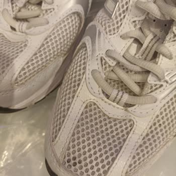 Intersport Dayanıklılık Sorunu: New Balance Ayakkabılarımın Yırtılması