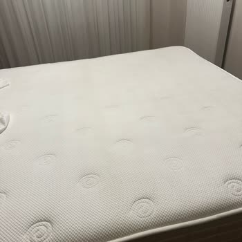 Pahalı Yatakta Beklenmedik Sararmalar Ve İlgisiz Hizmet