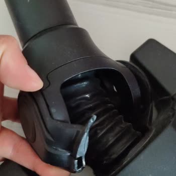 Bosch Şarjlı Süpürge'nin Dayanıksız Parçaları