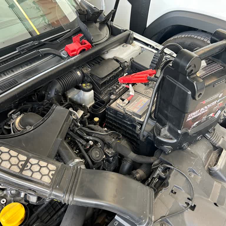 Renault Servisinde Akü Arızası Ve Müşteri Mağduriyeti