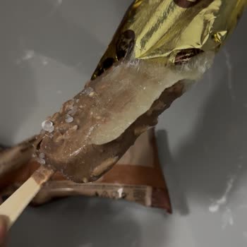 Magnum Badem Mini Dondurmanın Bozuk Çıkması Şok Etti